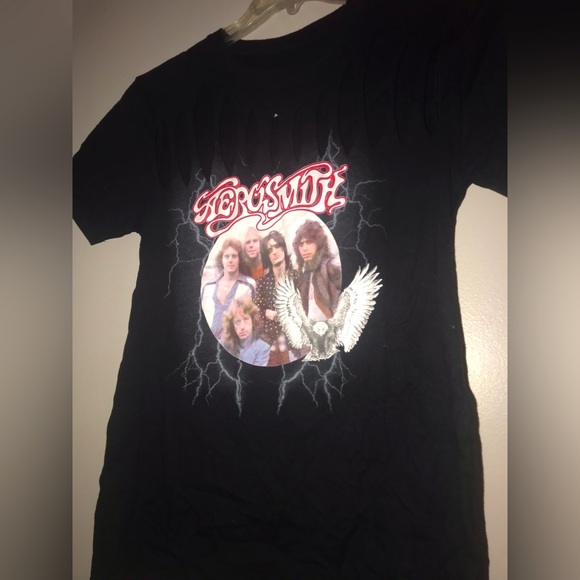 Hot Topic Tops - Aerosmith Distressed Tee